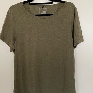 Game Activewear Top (Universal Standard size S=14/16)